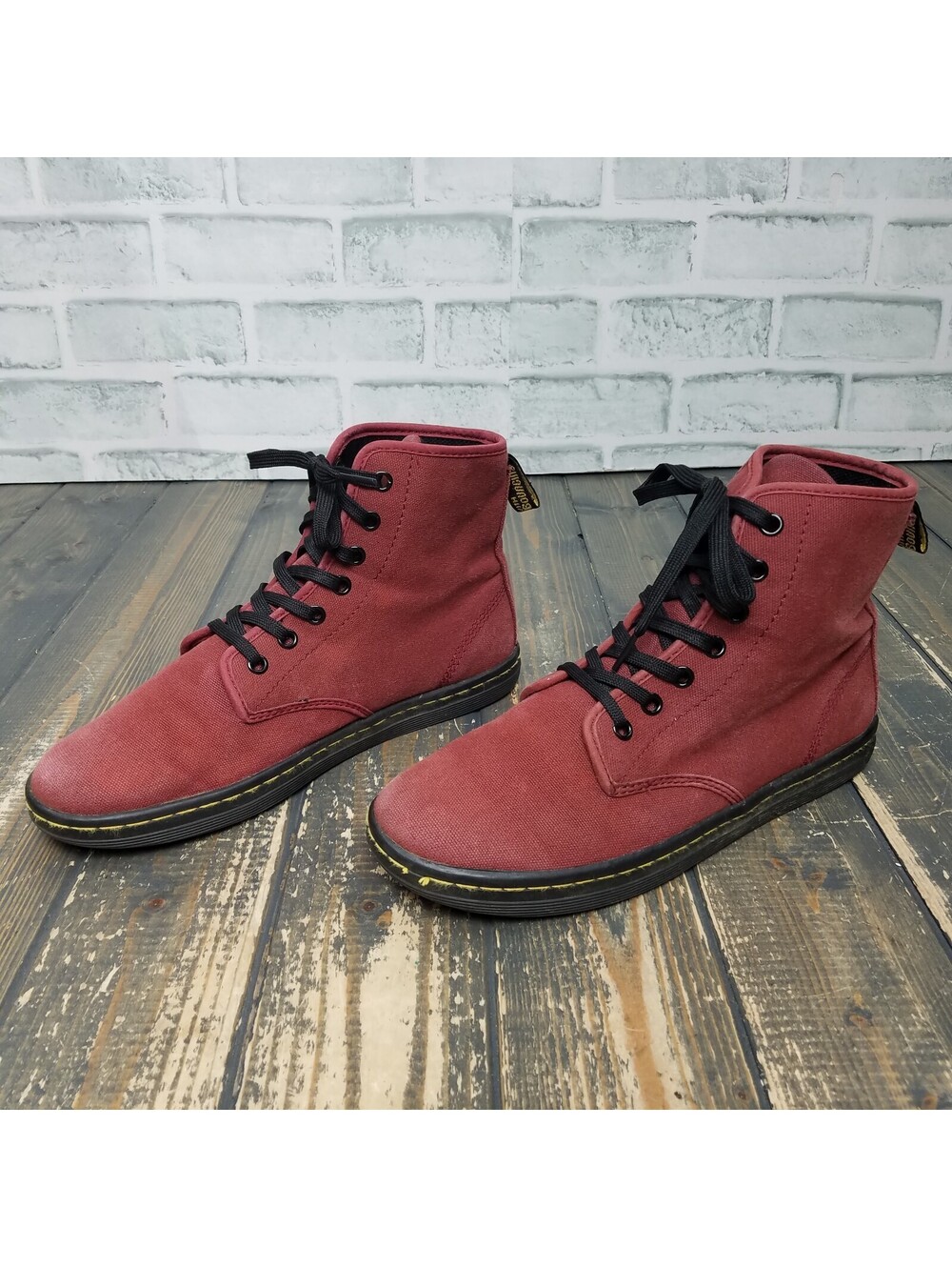 Dr Martens Shoreditch Women's Size 6 Shoes Red Canvas High Top Boots **READ**